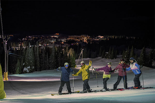 Night ski group