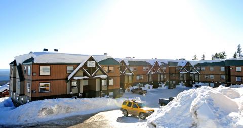 Plaza On The Ridge Exterior 